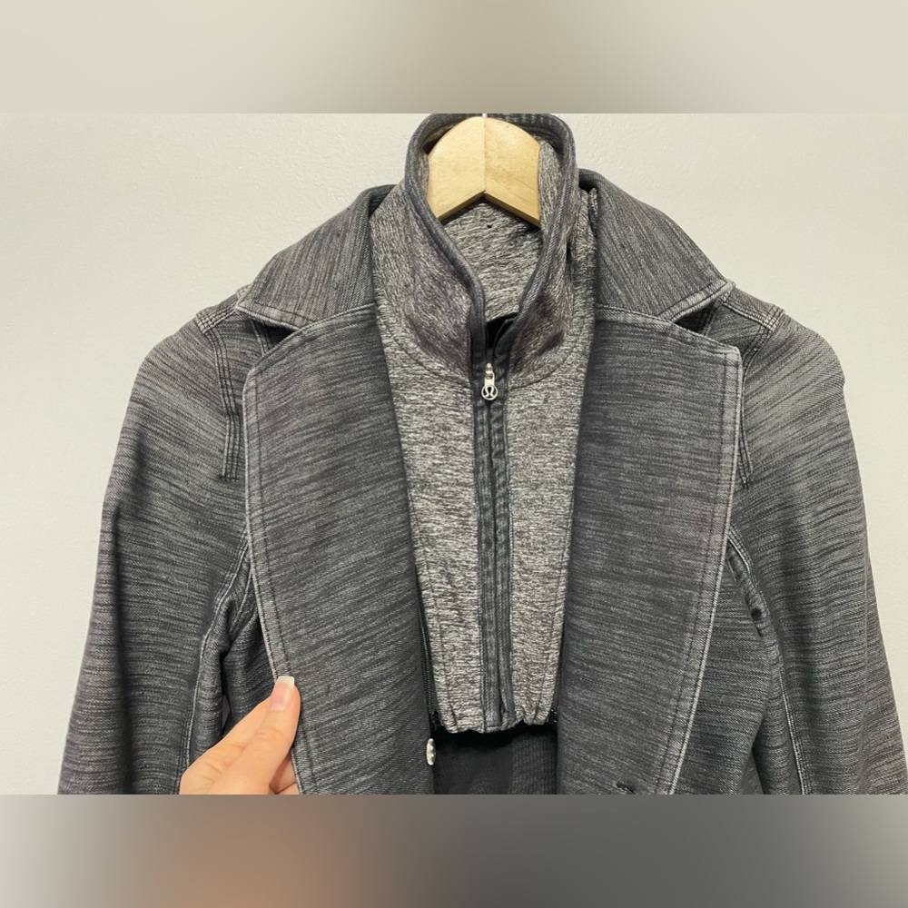 Lululemon Athletic Blazer Pleated - Picture 6 of 6